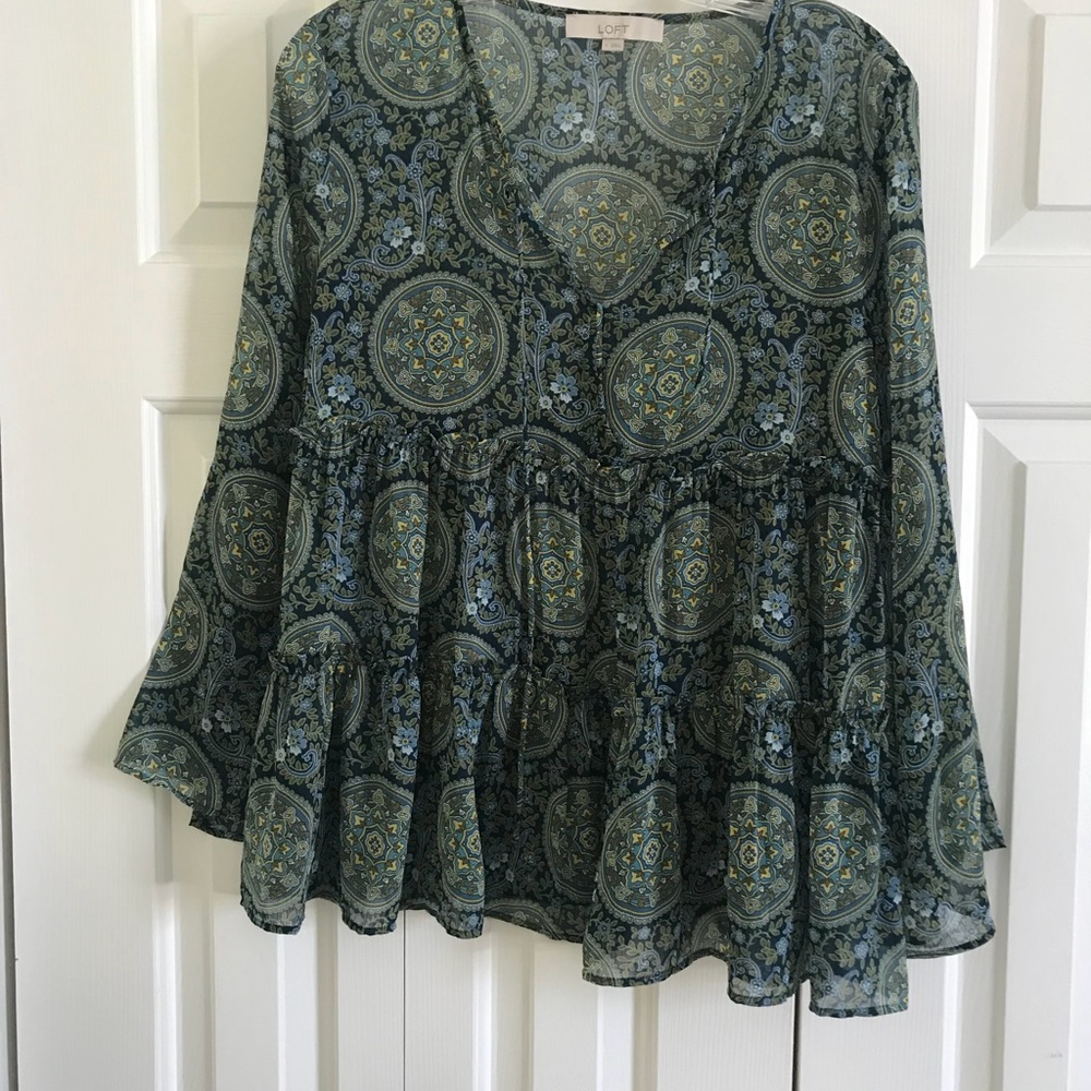 Gorgeous LOFT top. New. Worn 1x.